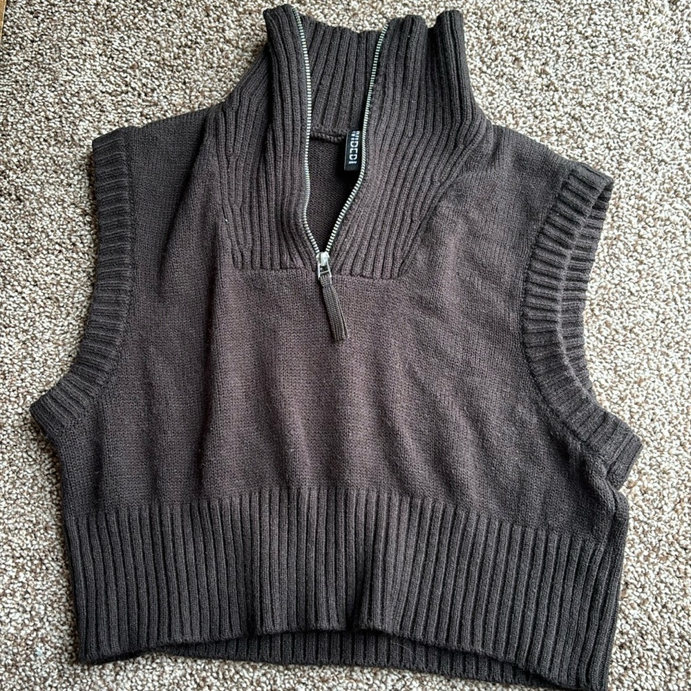 H&M Sweater Vest